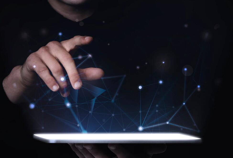 《江南style》MV里面的那个跳舞的女主角的叫什么 江南style现场版高清